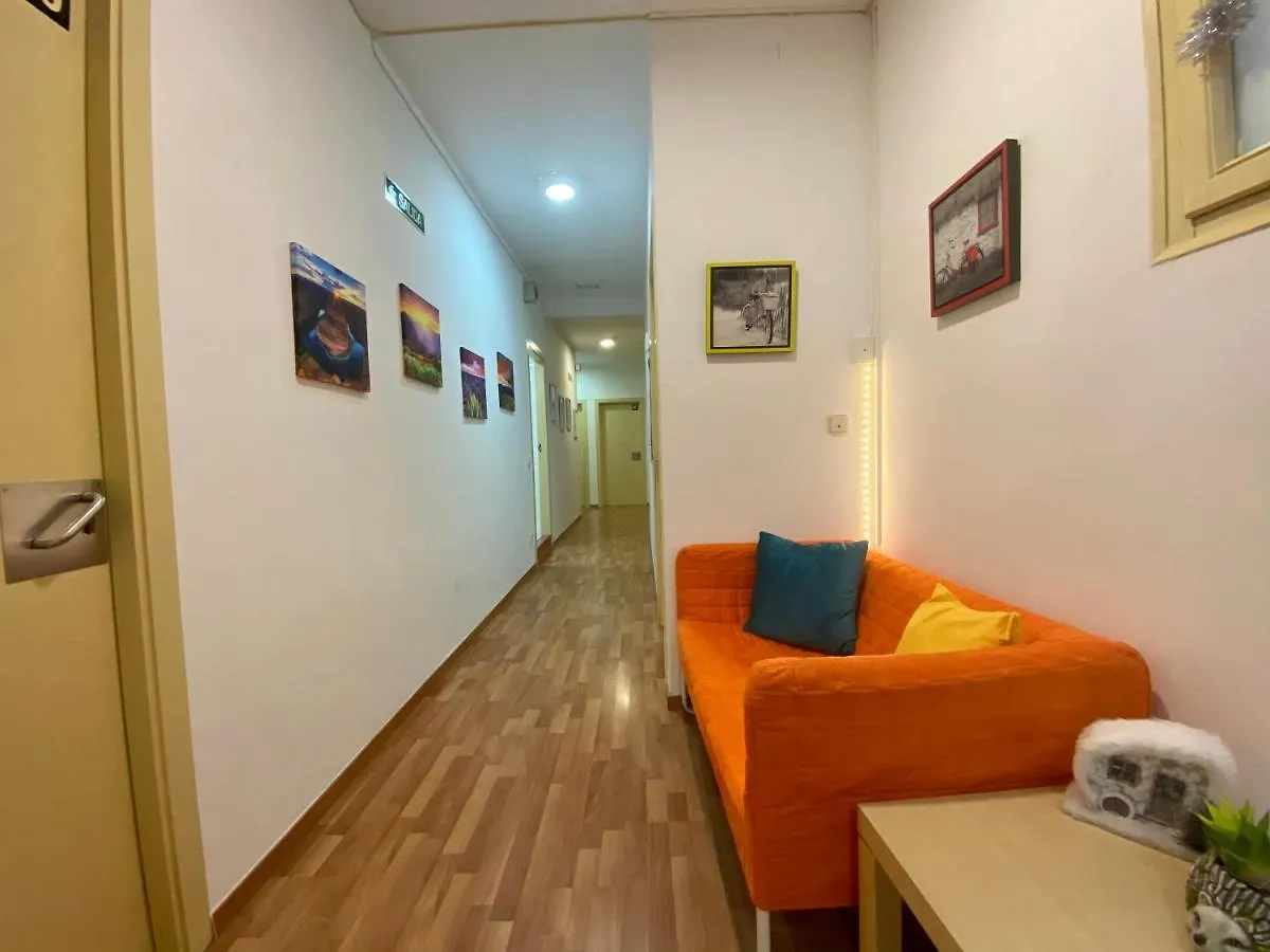 Barcelona Housing Student